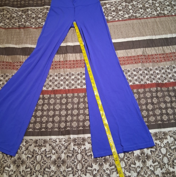 Athleta Elation Flare Pant's Purple SzM Women Yoga Fitness Running - Picture 8 of 15